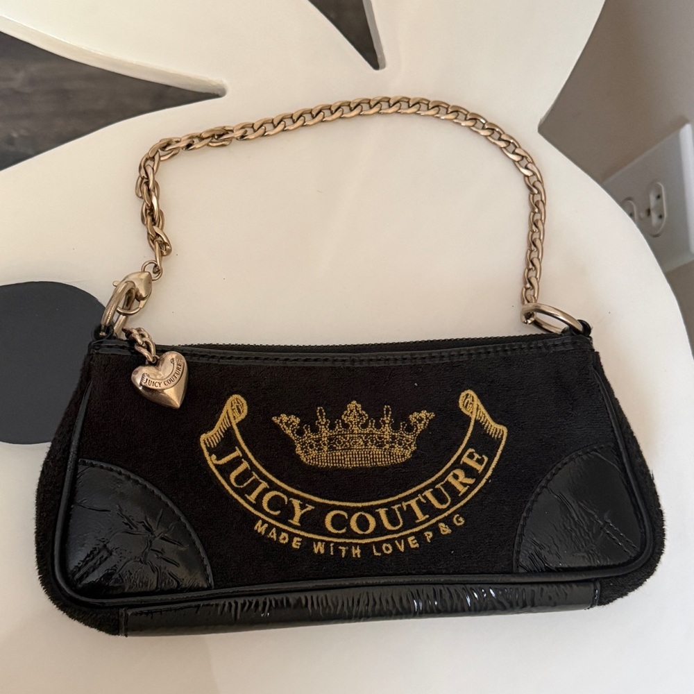 Juicy couture crown shoulder bag